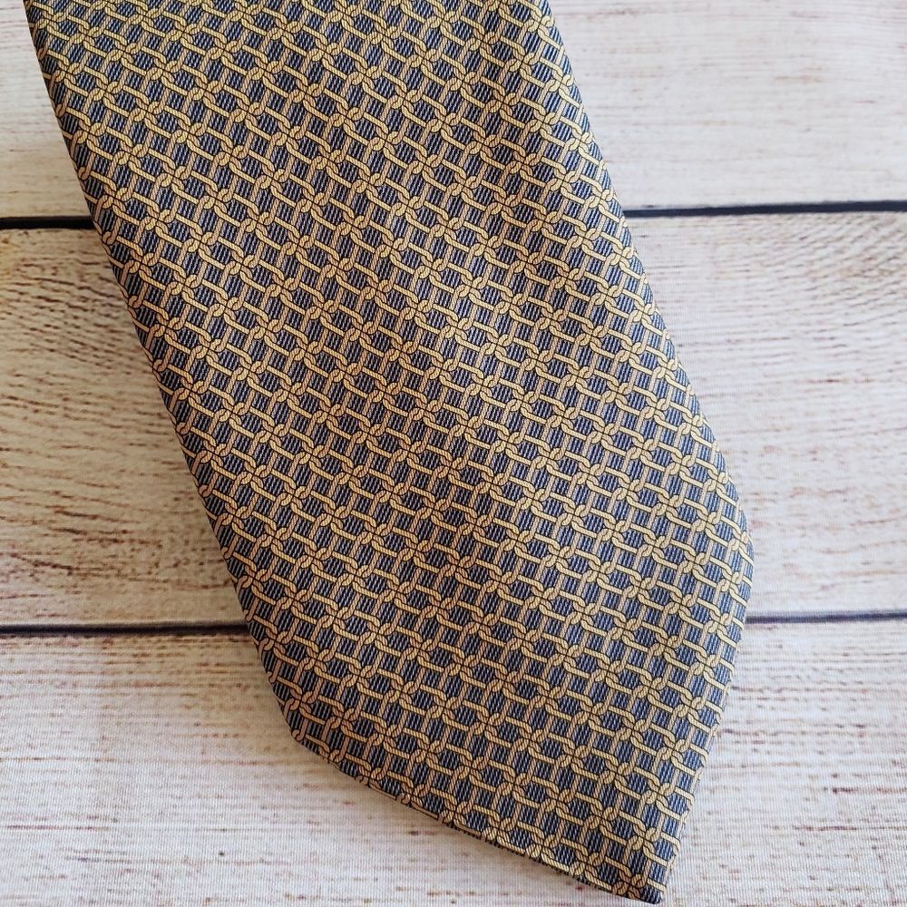 Barneys New York 100% Silk Chain Link Print Tie Italy Gray Brown - Picture 2 of 8